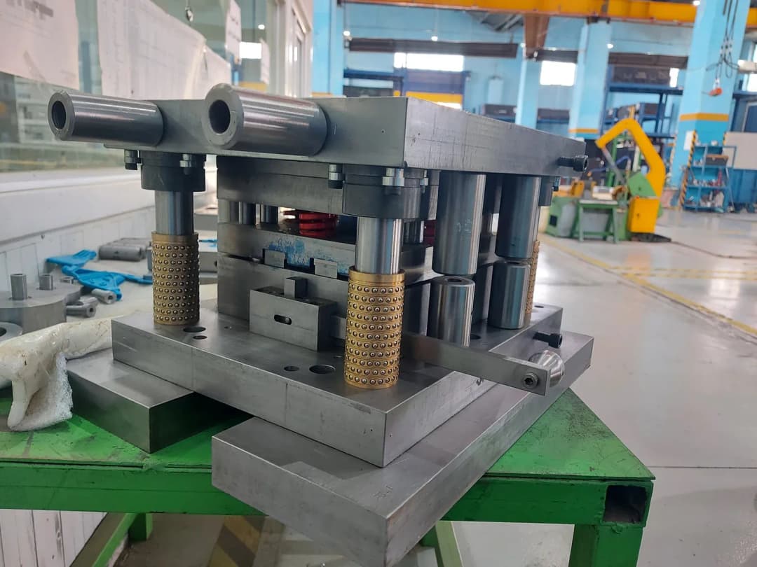 Khuôn dập Gasket Nut theo yêu cầu 1